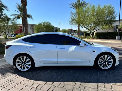 Used 2018 Tesla Model 3 Long Range AWD/4WD image 2