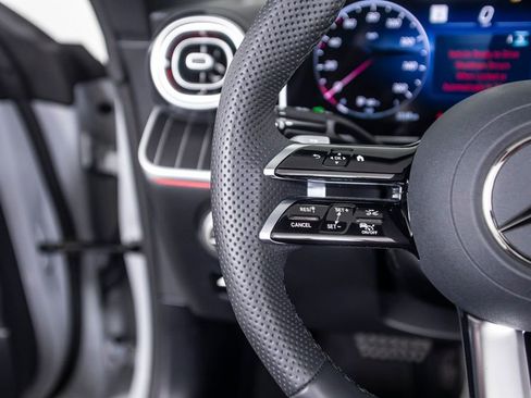 Used 2026 Mercedes-Benz CLE 450 4MATIC Cabriolet image 39