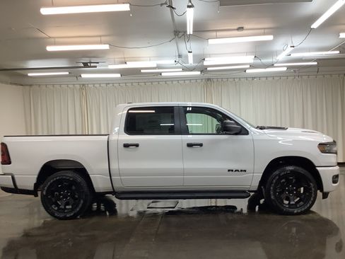 New 2026 RAM 1500 Express AWD/4WD image 4