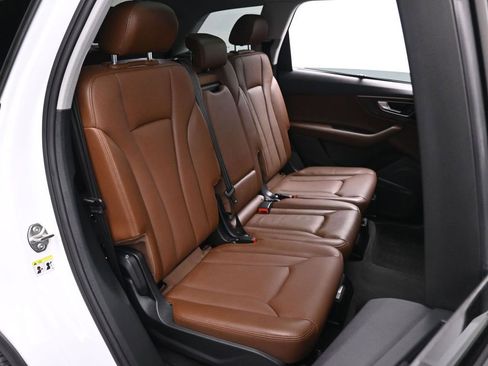 Used 2018 Audi Q7 3.0T Prestige image 21