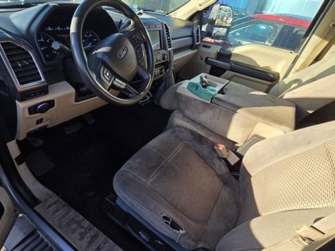 Used 2018 Ford F250 XLT w/ XLT Value Package image 8