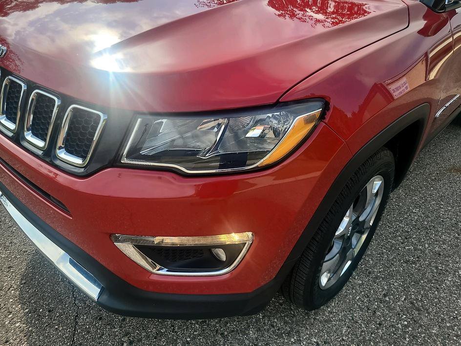 Used 2021 Jeep Compass Limited AWD/4WD image 9