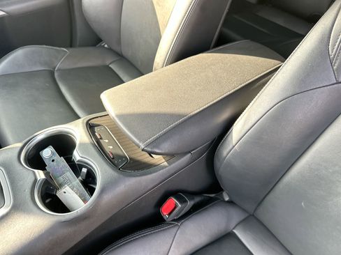 Used 2022 Toyota Venza XLE image 19