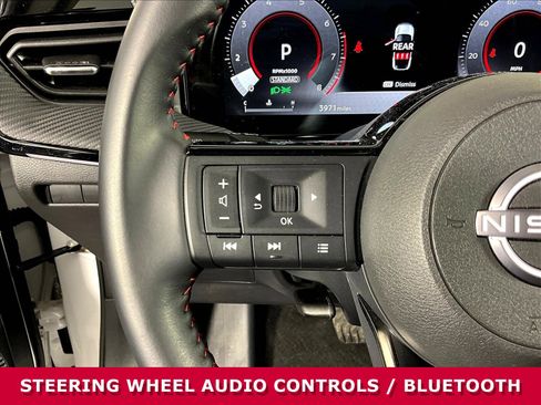Used 2025 Nissan Kicks SR FWD image 10