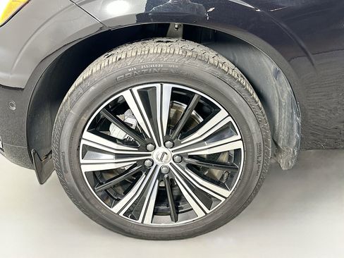 Certified 2023 Volvo XC60 B5 Plus w/ Climate Package image 32