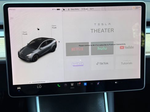 Used 2021 Tesla Model Y Long Range image 21