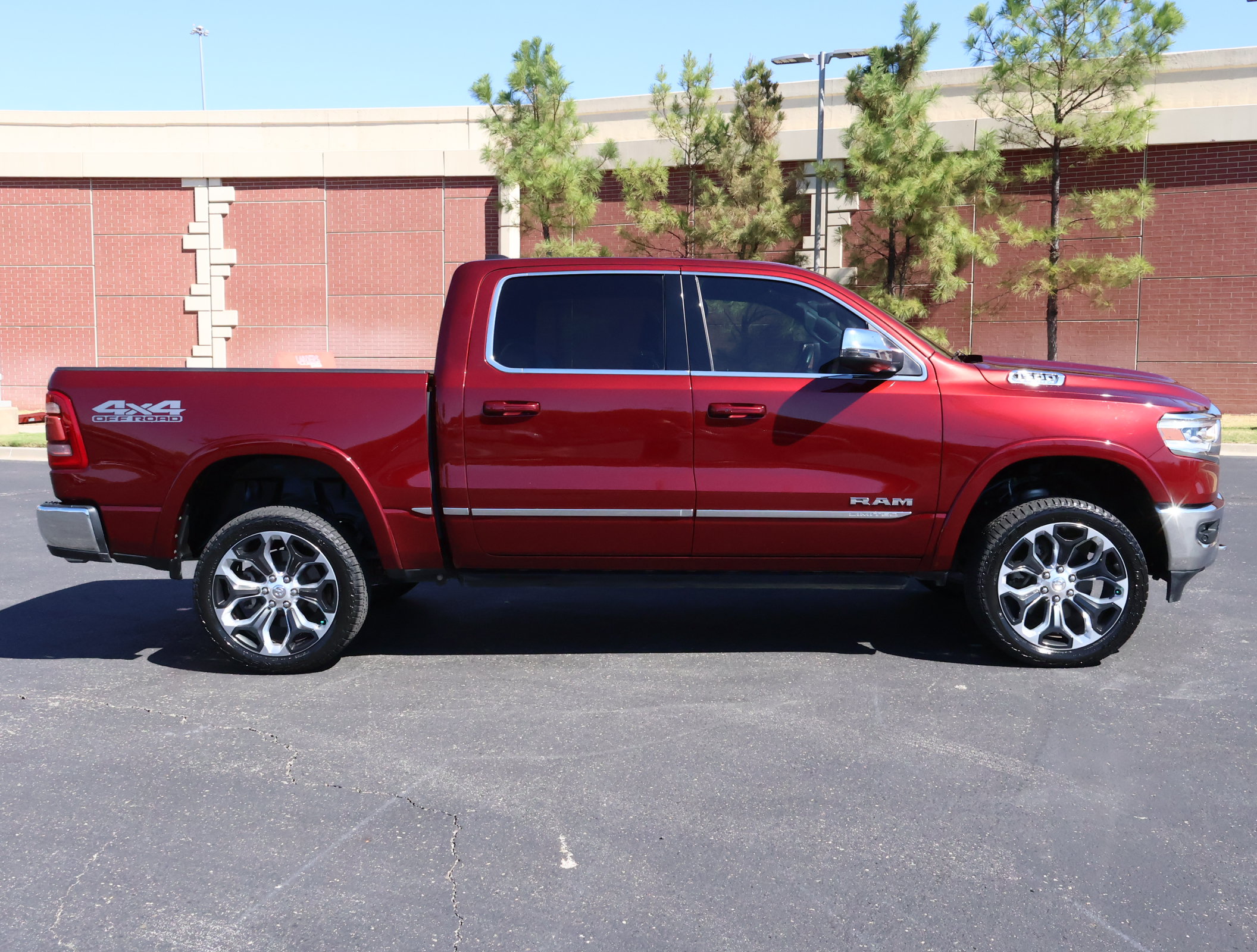 Used 2023 RAM 1500 Limited w/ Off Road Group AWD/4WD image 42