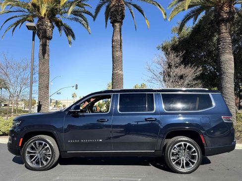 Used 2023 Jeep Grand Wagoneer L Series III image 20