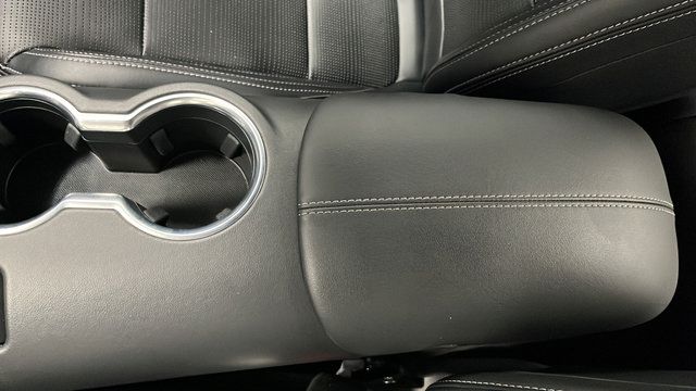 Used 2025 Ford Mustang Premium RWD image 19
