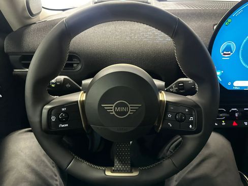 Used 2025 MINI Cooper S FWD image 35