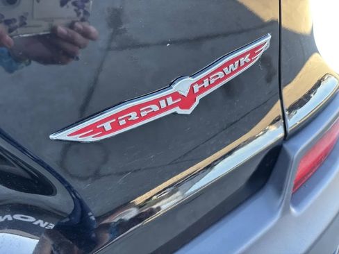 Used 2021 Jeep Cherokee Trailhawk w/ Sun, Sound & Nav Group image 10