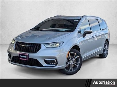 New 2026 Chrysler Pacifica Pinnacle