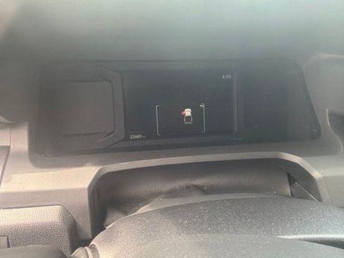 Used 2025 Toyota Tacoma SR5 AWD/4WD image 4