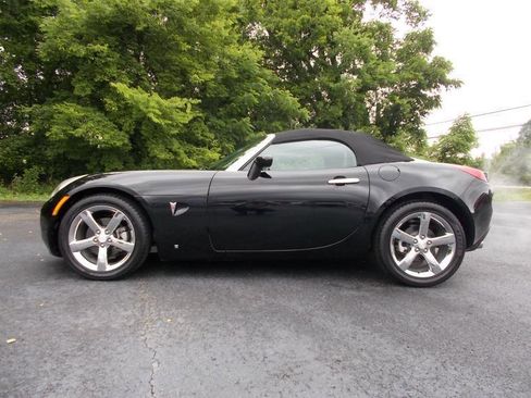 Used 2007 Pontiac Solstice GXP w/ Premium Package RWD image 3