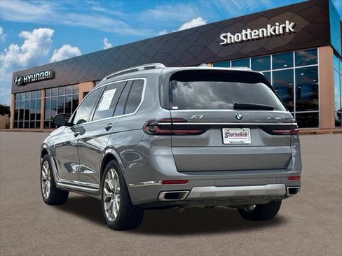 Used 2023 BMW X7 xDrive40i w/ Premium Package image 8