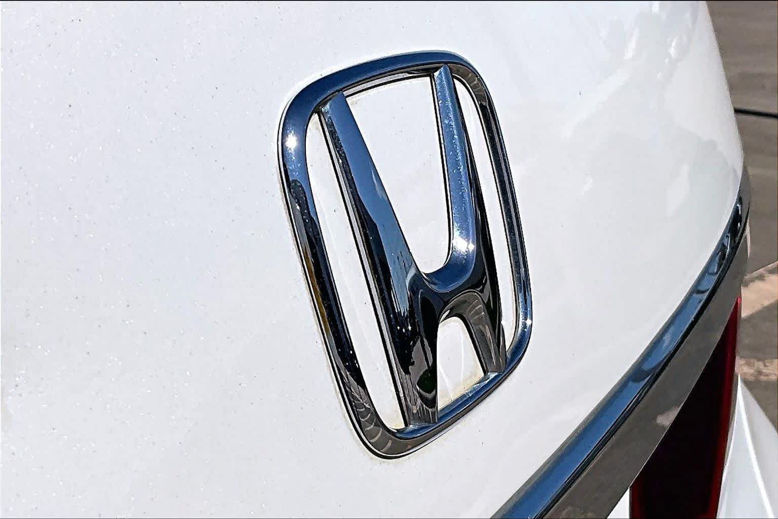 Used 2017 Honda Accord EX image 10
