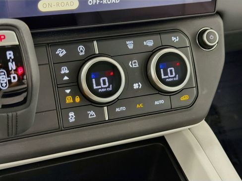 Certified 2026 Land Rover Defender 110 S AWD/4WD image 15