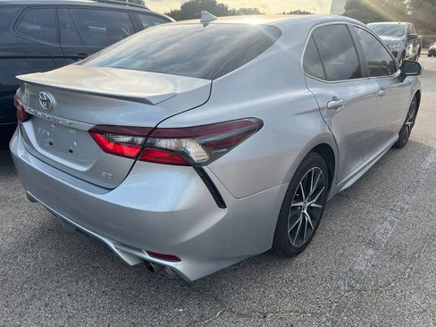 Used 2024 Toyota Camry SE FWD image 4