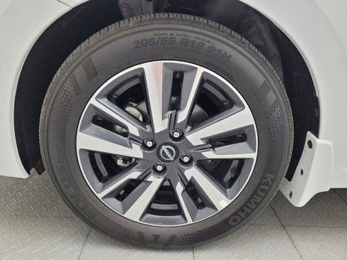 Used 2025 Nissan Versa S w/ S Plus Package FWD image 31