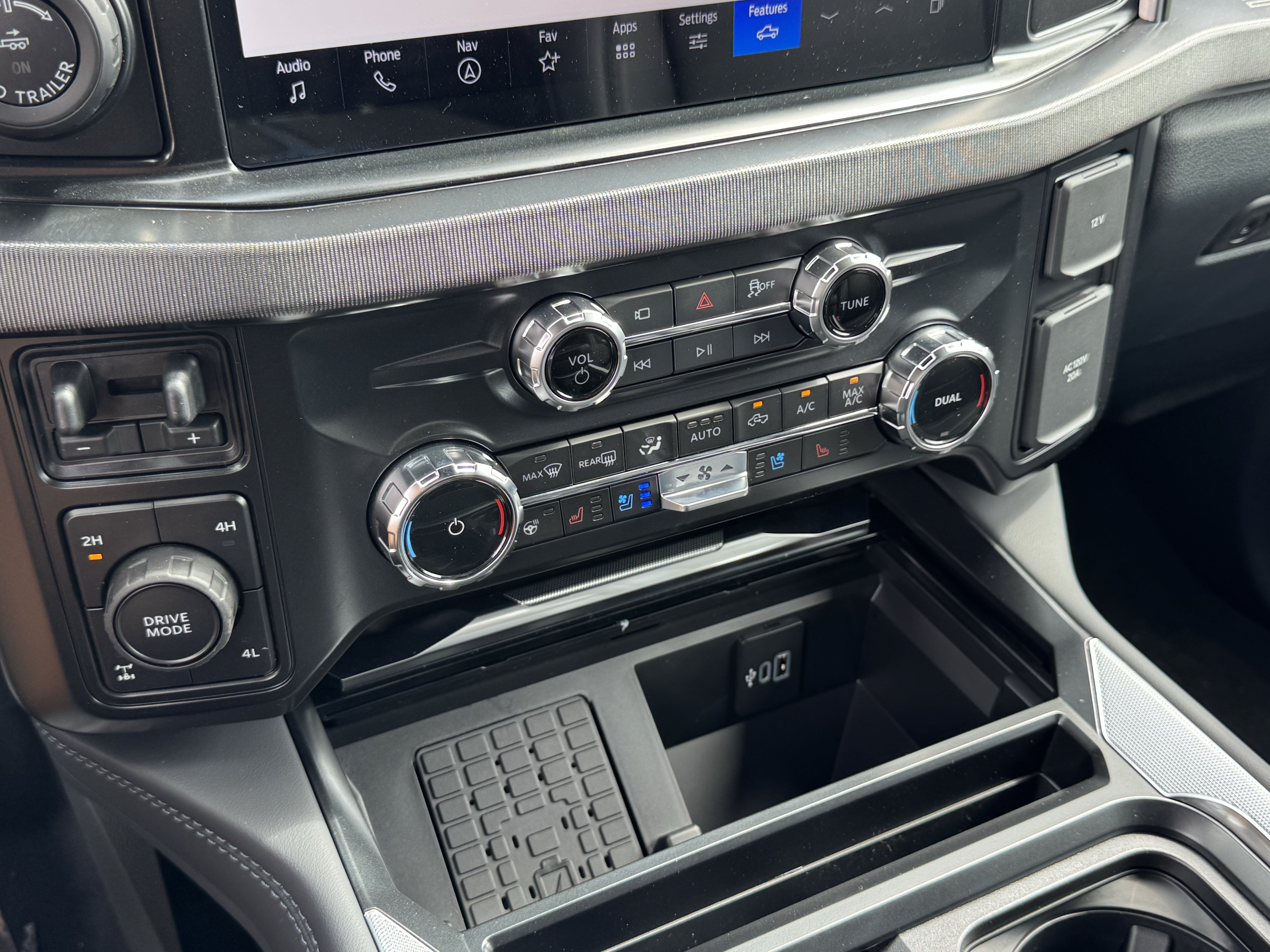 New 2026 Ford F250 Platinum AWD/4WD image 14