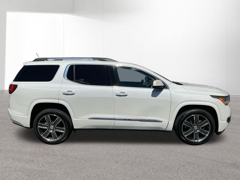 Used 2019 GMC Acadia Denali w/ Technology Package AWD/4WD image 2