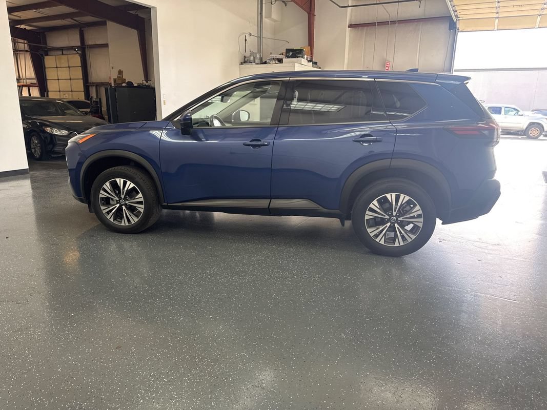 Used 2021 Nissan Rogue SV AWD/4WD image 7