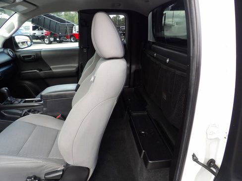 Used 2022 Toyota Tacoma SR RWD image 28