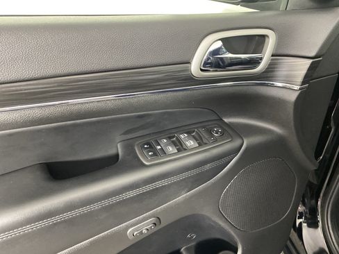 Used 2022 Jeep Grand Cherokee Limited AWD/4WD image 16