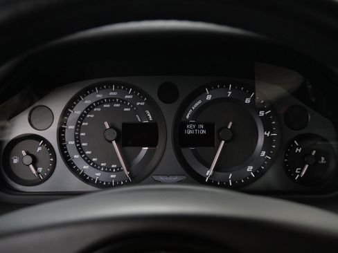 Used 2016 Aston Martin DB9 GT image 6