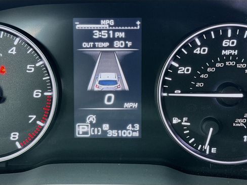 Used 2024 Subaru Crosstrek 2.5i Limited w/ Crosstrek Mirror Package AWD/4WD image 8