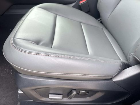 New 2026 Ford Explorer Active w/ Active Comfort Package image 22