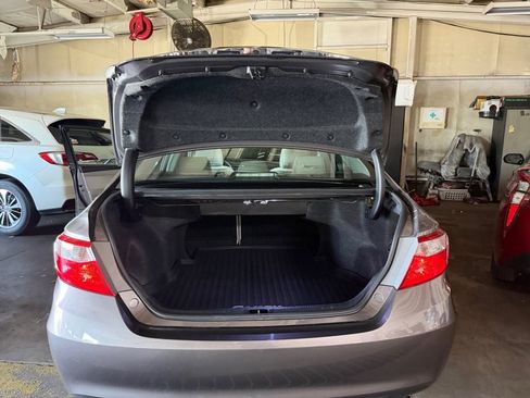 Certified 2017 Toyota Camry XLE FWD image 19
