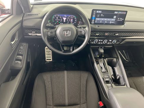 Used 2025 Honda Accord Sport image 21