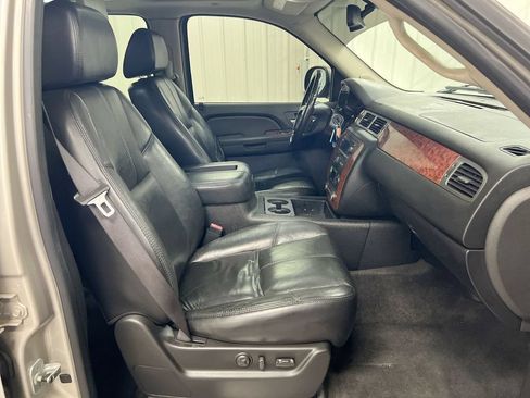 Used 2007 Chevrolet Tahoe LTZ w/ LTZ Preferred Equipment Group AWD/4WD image 21