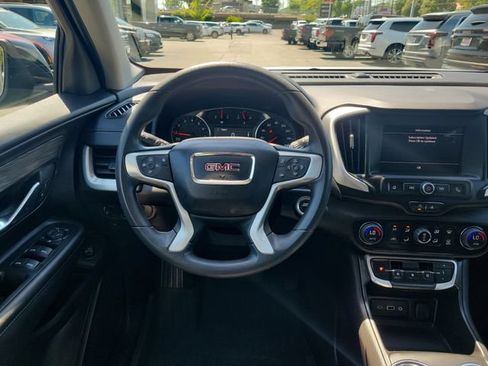 Used 2024 GMC Terrain SLE w/ Driver Convenience Package AWD/4WD image 9