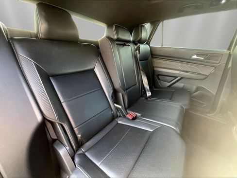 Used 2023 Volkswagen Atlas Cross Sport SEL AWD/4WD image 24