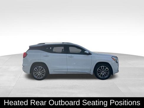 Used 2024 GMC Terrain Denali w/ Denali Premium Package image 7