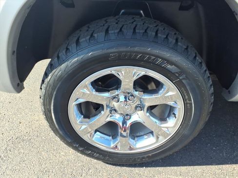 Used 2018 RAM 1500 Laramie image 18