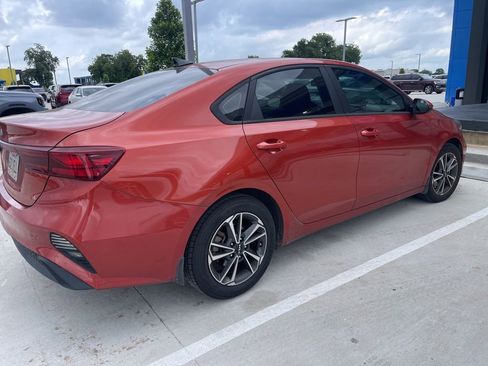 Used 2023 Kia Forte LXS w/ LXS Technology Package FWD image 5
