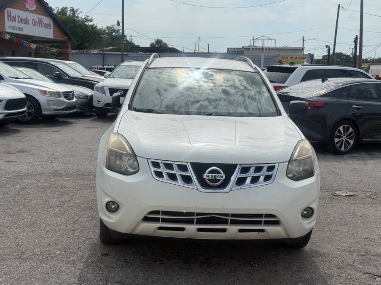 Used 2015 Nissan Rogue S w/ Convenience Package AWD/4WD image 2