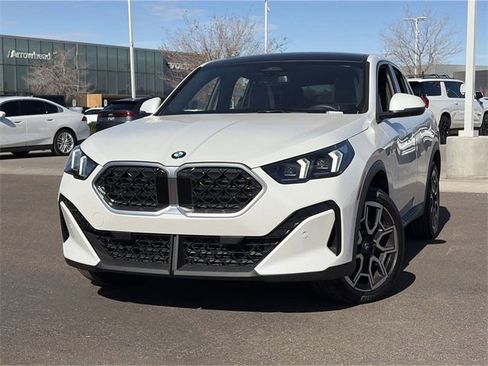 Certified 2025 BMW X2 xDrive28i w/ Technology Package image 4