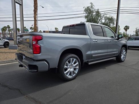 New 2026 Chevrolet Silverado 1500 High Country w/ High Country Premium Package AWD/4WD image 4