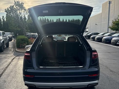 Used 2025 Audi Q8 Prestige AWD/4WD image 5