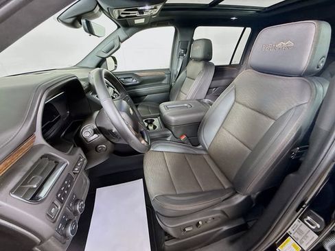 Used 2024 Chevrolet Suburban High Country image 23