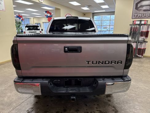 Used 2015 Toyota Tundra SR5 w/ TRD Off Road Package image 10