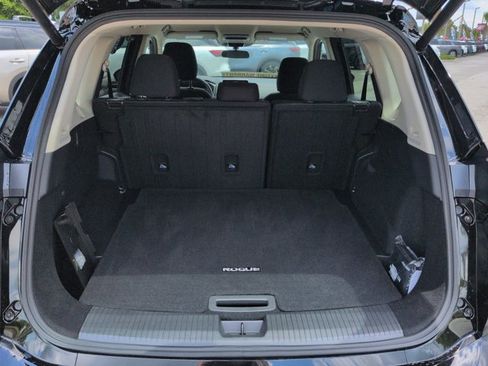 Used 2026 Nissan Rogue SV FWD image 14