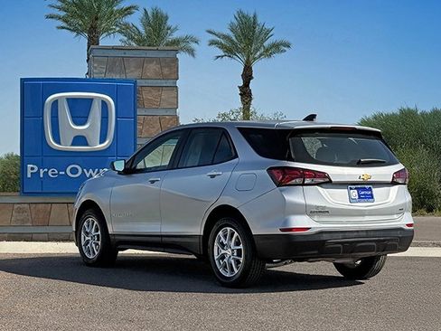 Used 2022 Chevrolet Equinox LS image 4