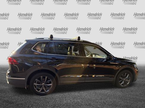 Used 2022 Volkswagen Tiguan SE FWD image 10