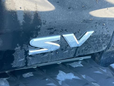 Used 2021 Nissan Titan SV w/ SV Convenience Package image 15