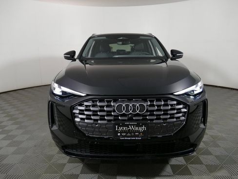 New 2025 Audi Q5 Premium image 8